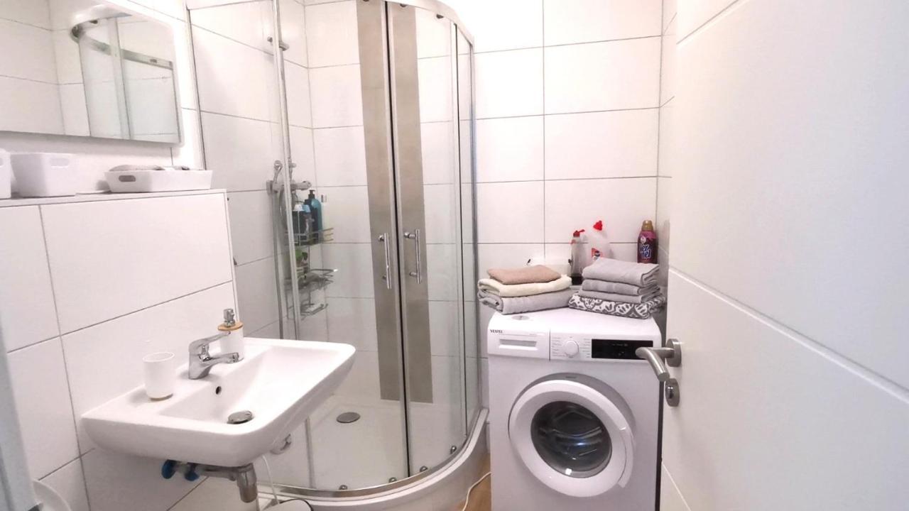3-Zimmer, Bis 6 Personen Mit Parkplatz Apartment Mulheim an der Ruhr Bagian luar foto